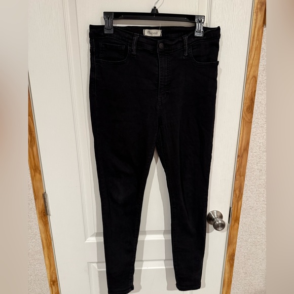 Madewell Denim - Madewell Women's Black Skinny jeans